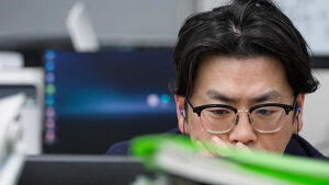 『入国審査』2025/10/4（土）〜10/17（金）