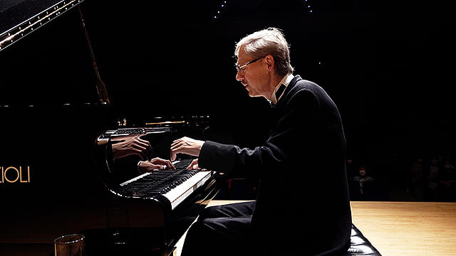 『ブーニン 天才ピアニストの沈黙と再生』　2026/4/18（土）〜5/1（金）